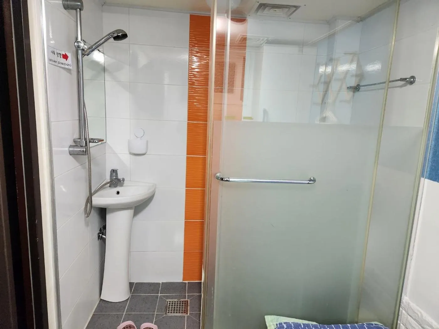 Shinchon Hongdae Private Room Seoul Hostel